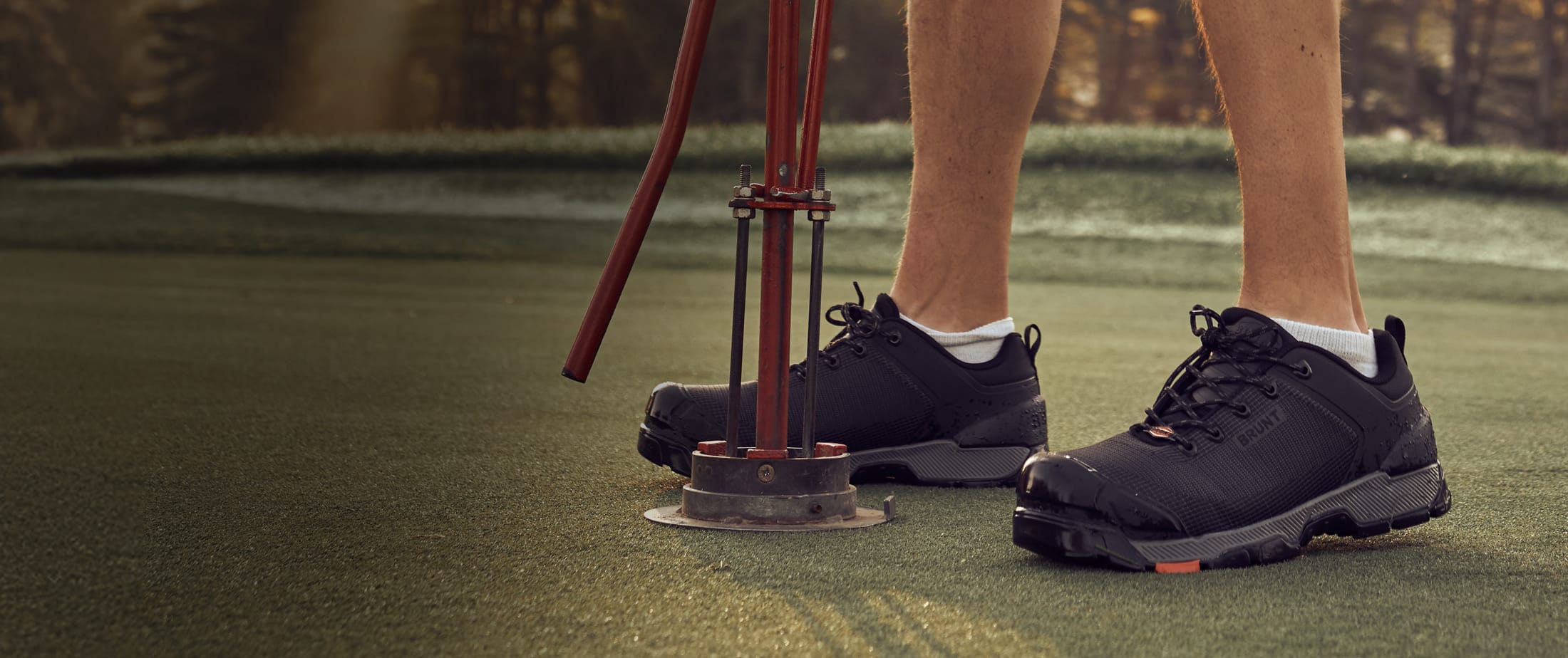 Featured style: Men's Brunt Workwear Composite Toe Ryng shoe in grey.